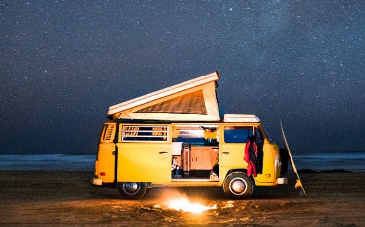 James Barkman Photographe au van jaune BeCombi Une 1