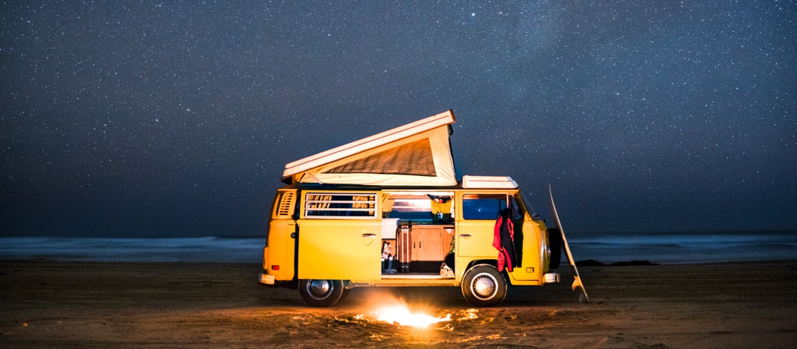 James Barkman Photographe au van jaune BeCombi Une 1