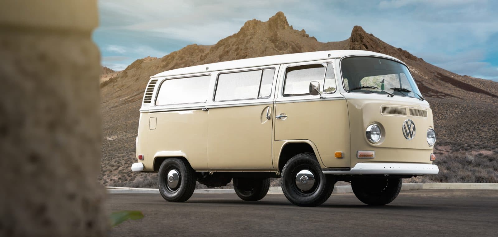 Volkswagen USA Retrofit 1972 T2a BeCombi Une