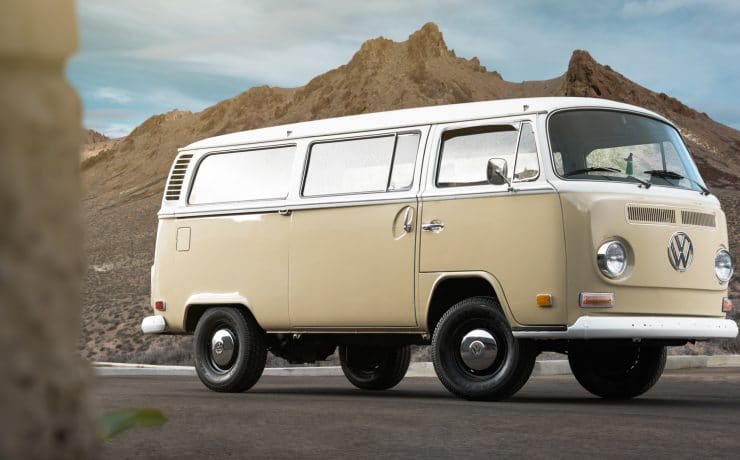Volkswagen USA Retrofit 1972 T2a BeCombi Une