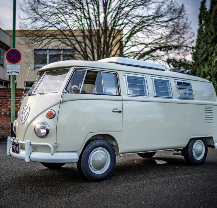 Premiers tours de roue avec Rocky - VW Camper de 1966 - BeCombi