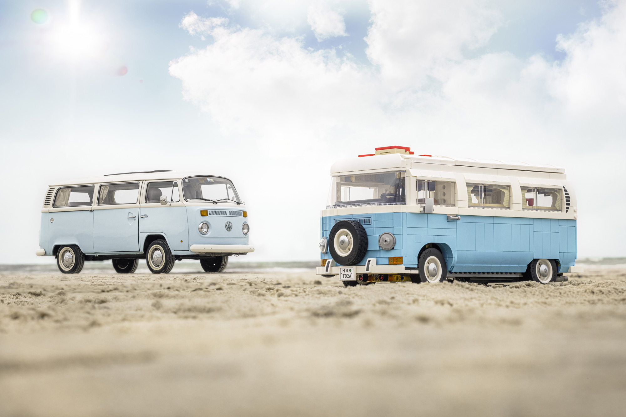 Après le Split, Lego lance un VW T2 Campervan ! — Be happy. Be Combi !