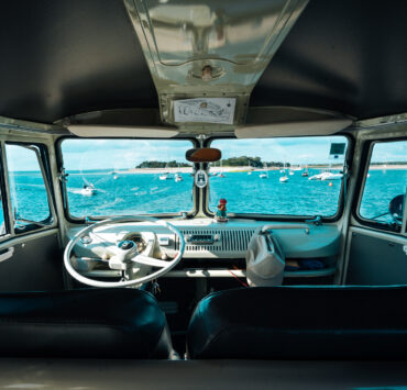 Le Golfe du Morbihan en VW Combi vintage - BeCombi