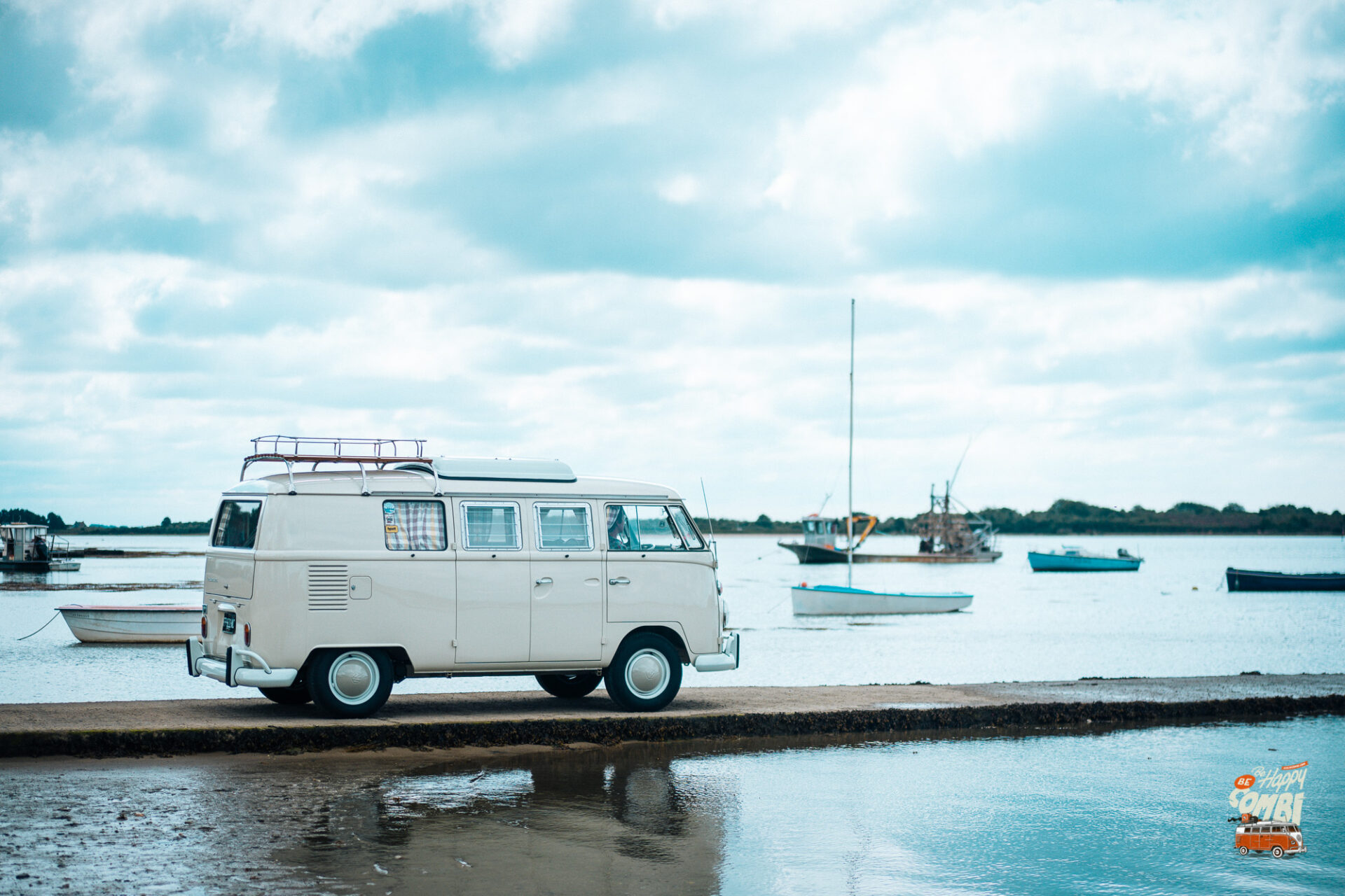 Le Golfe du Morbihan en VW Combi vintage - BeCombi