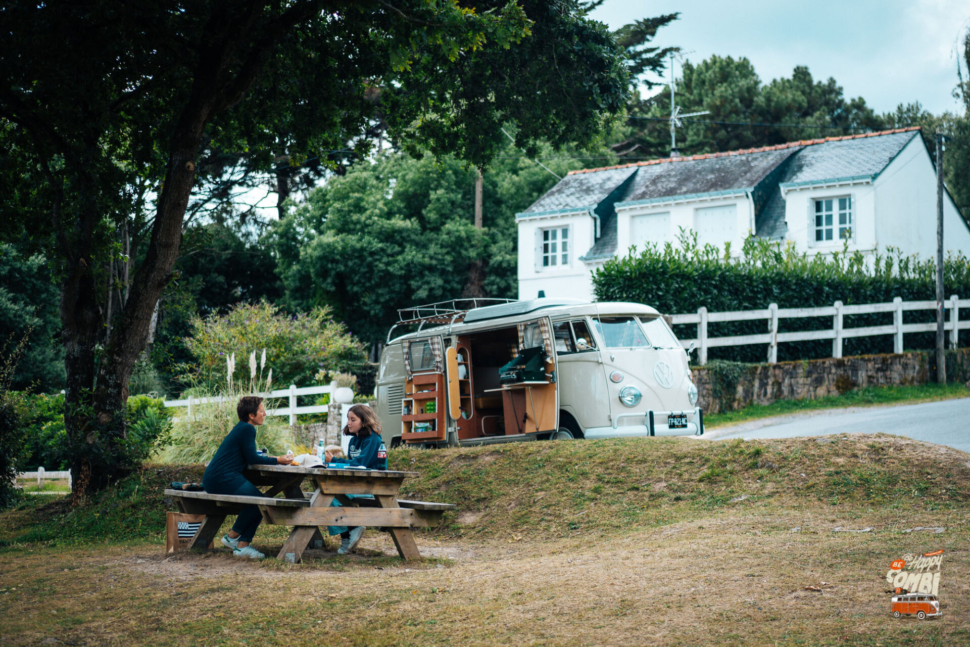 Le Golfe du Morbihan en VW Combi vintage - BeCombi