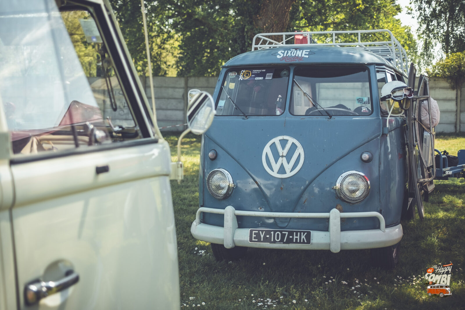 Renaissance du Half-track Fox : un VW Combi tout-terrain à chenilles ! — Be  happy. Be Combi !