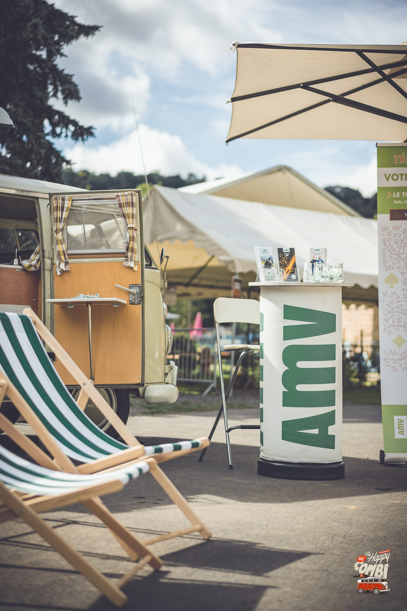 Notre VW Combi sur le stand AMV au Festival Aces Expérience