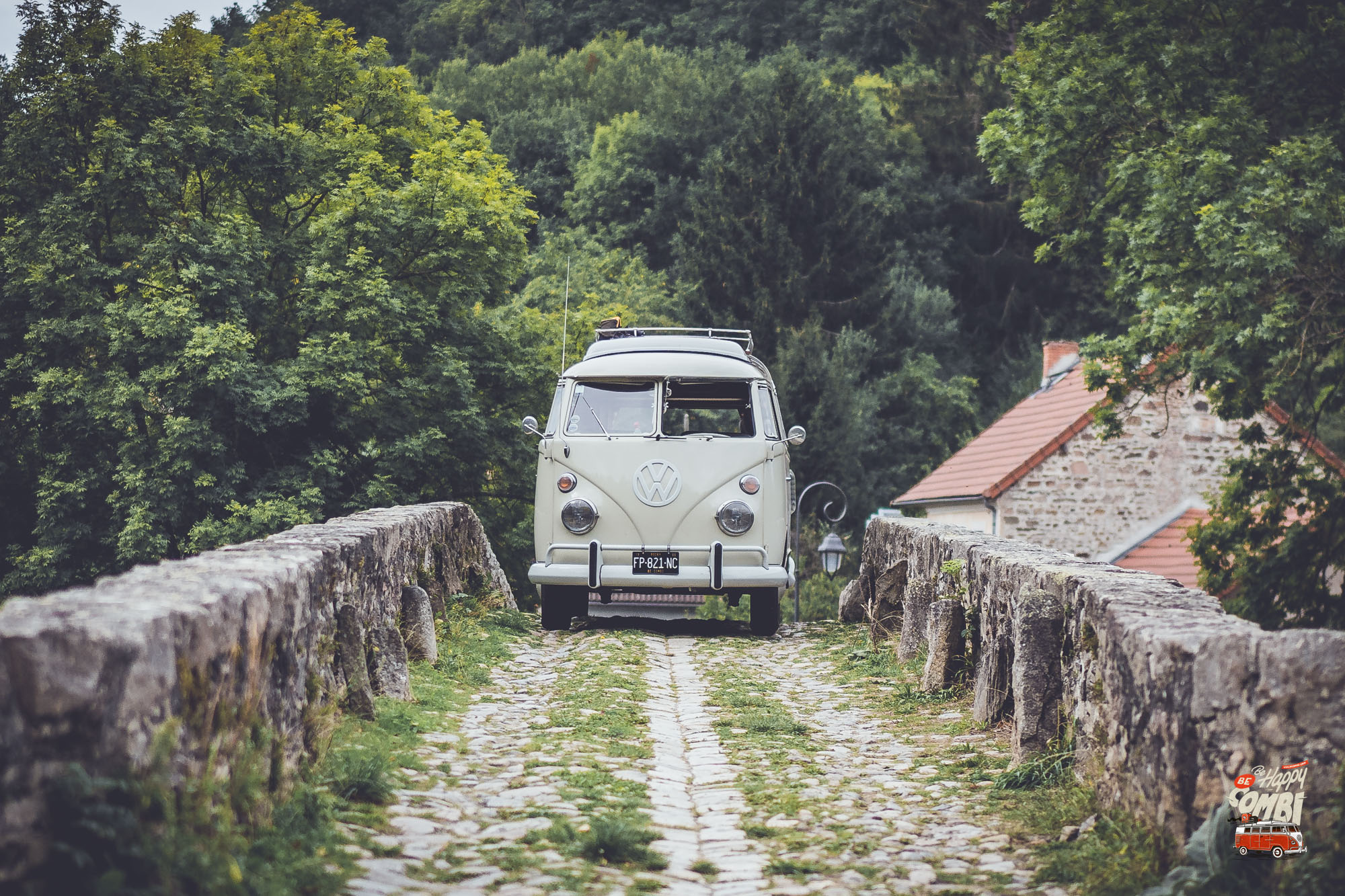 Notre VW Split de 1966 au Pont de Menat (63)